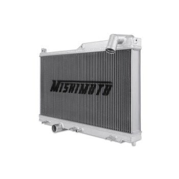 Universal Performance Radiator Mishimoto / 648 x 414 x 65mm | MMRAD-UNI-25