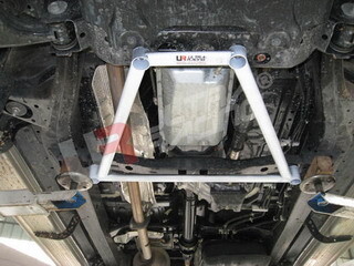 4-Point Front H-Brace Toyota Hilux Vigo 05+